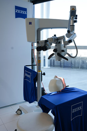 Zeiss-group-extaro-300-microscope-microdentistry