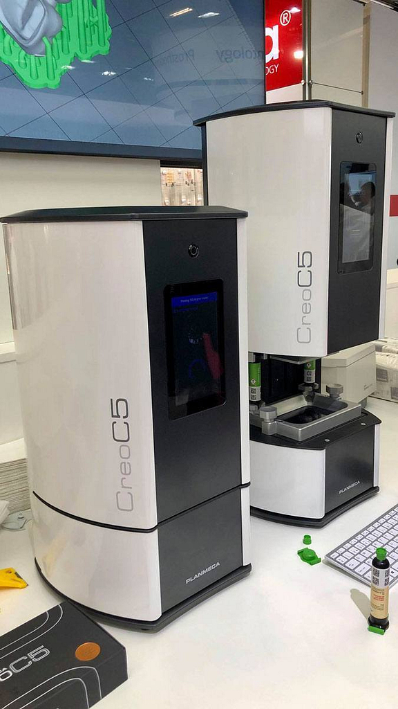 IDS-2019-Day1-planmeca-3d-printer-creo-c5