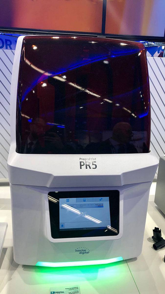 IDS-2019-Day1-ivoclar-digital-prograprint-pr5