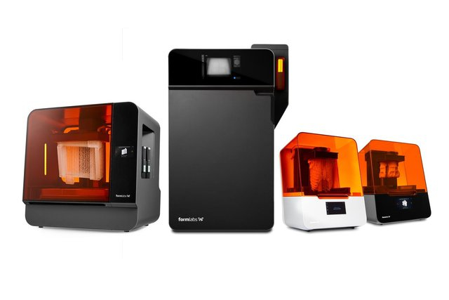 DDD_Podcast_10_Formlabs_Guillaume_Bailliard_From Lab to Chairside - Formlabs' Journey in Dental 3D Printing_Digital_Dentistry_Decoded_Podcast-3d-printer-lineup