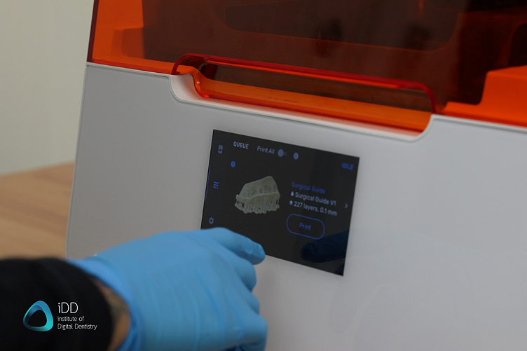 idd-3d-printed-surgical-guides-workflow-formlabs-3b+-3d-printer-set-up