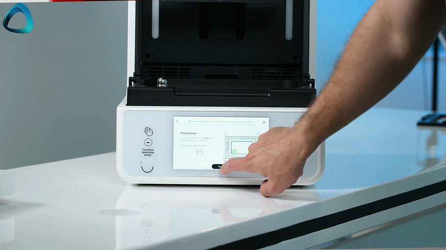 Asiga-Ultra-3d-printer-unboxing-idd-institute-of-digital-dentistry-led-screen-user-interface