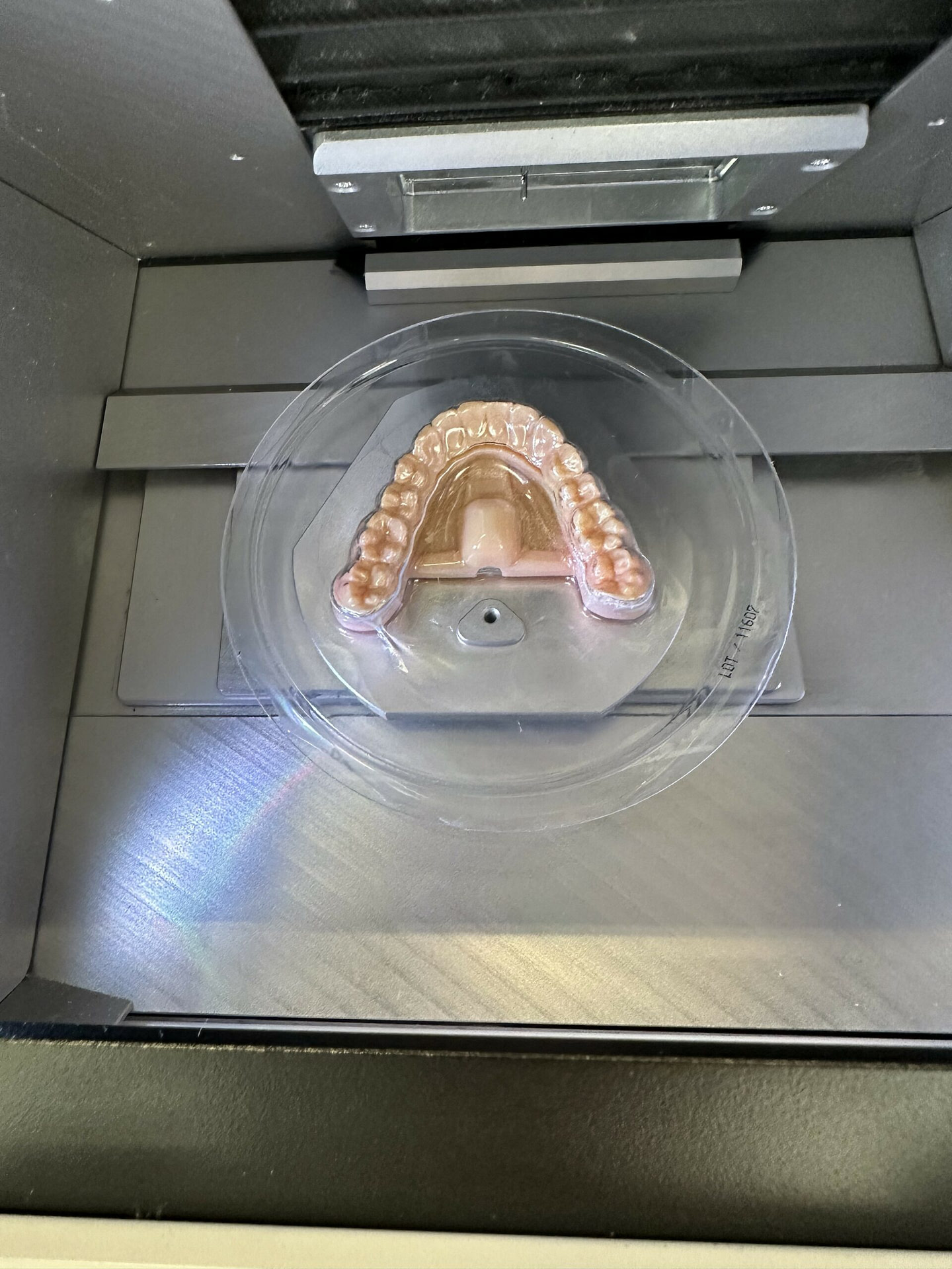 VHF-IDS-2023-clear-aligner-machine