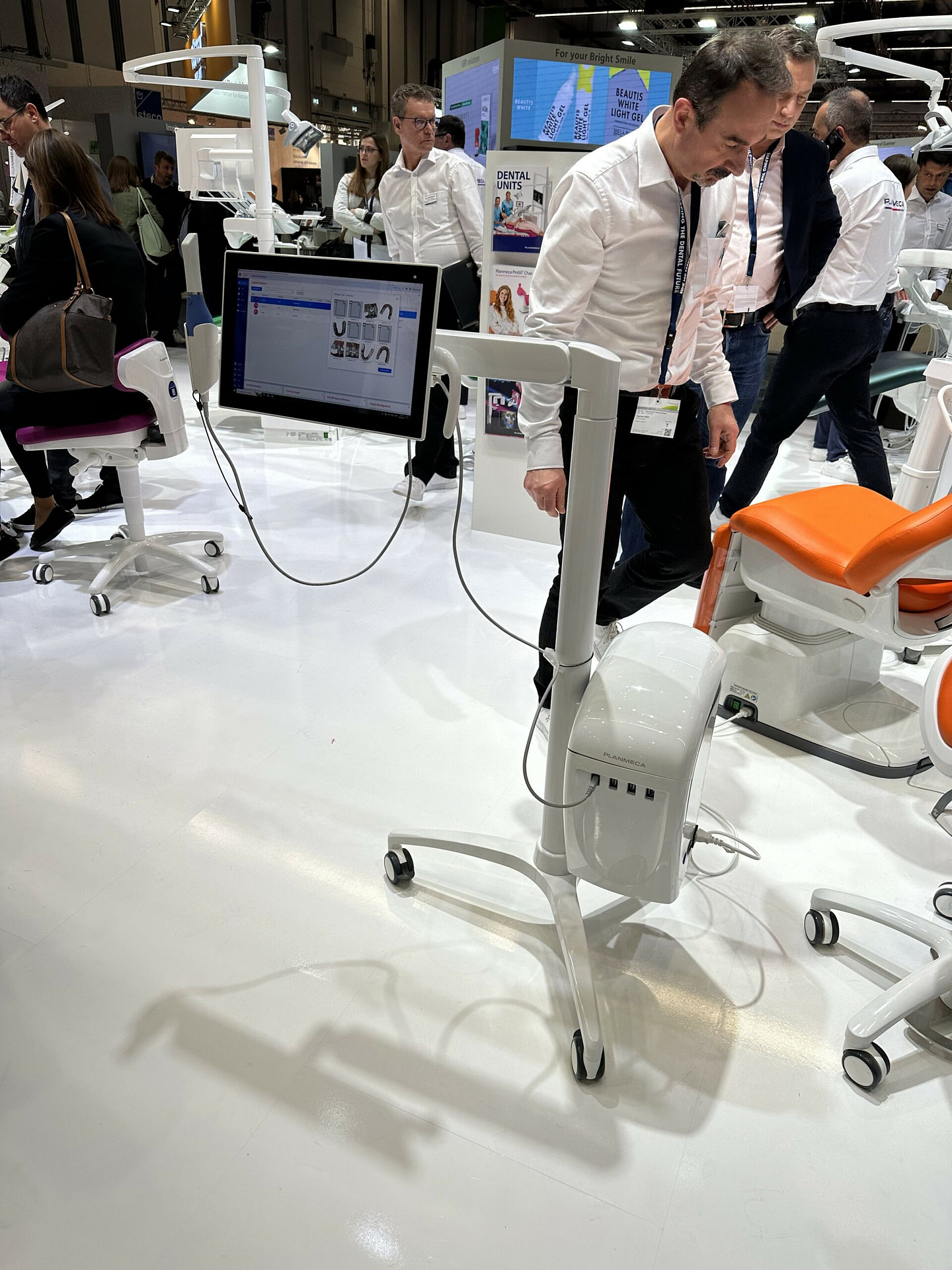 planmeca-imprex-mobile-cart-ids-2023