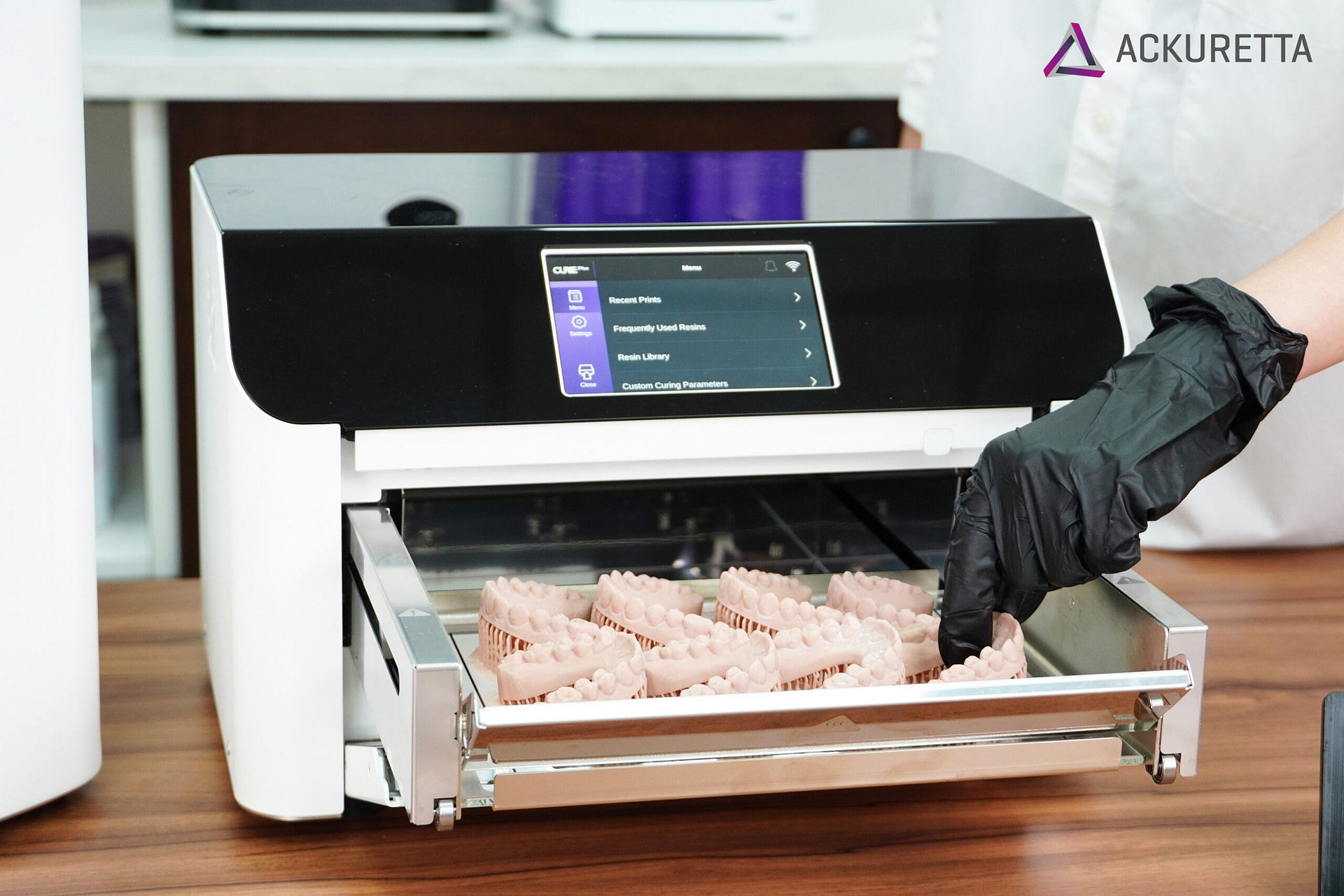 CURIE Plus_life_2_logo