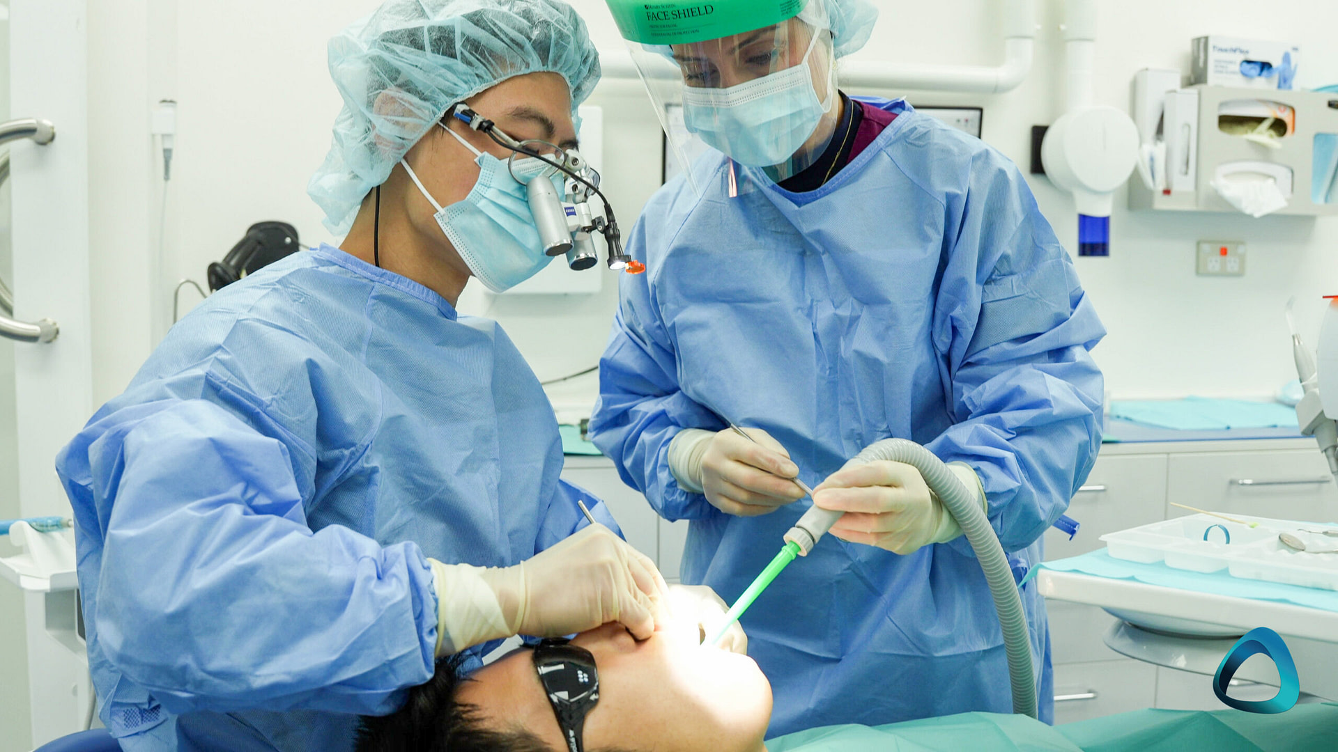 Live Patient Implant Surgery Wellington Institute of Digital Dentistry-4