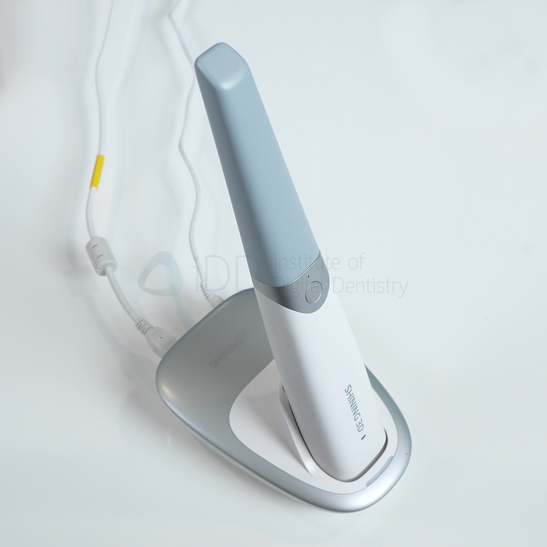 Aoralscan 3 Wireless Intraoral Scanner with base stand Review Shining 3D Institute of digital Dentistry