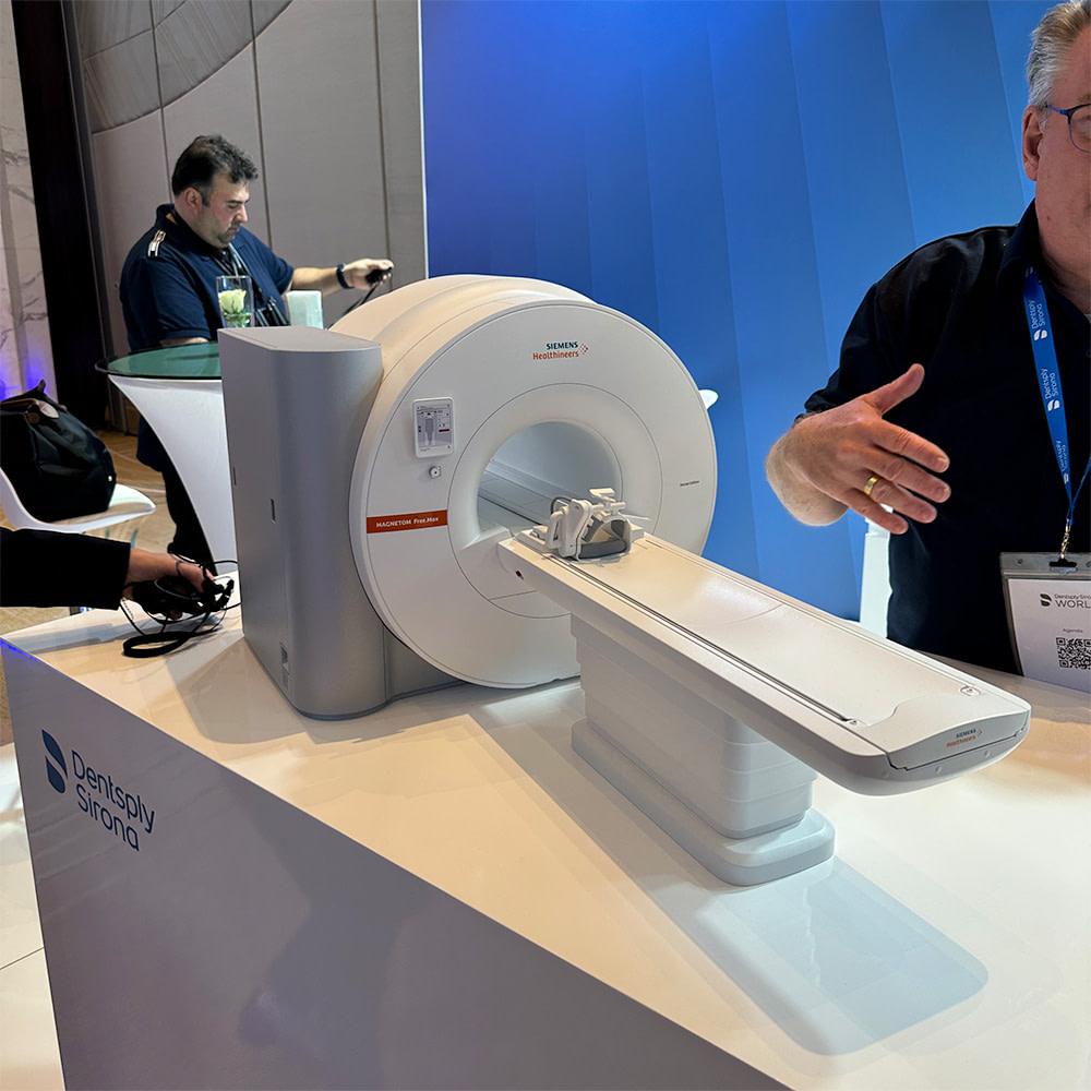 DS_world_Dubai_2025_dentsply_sirona1